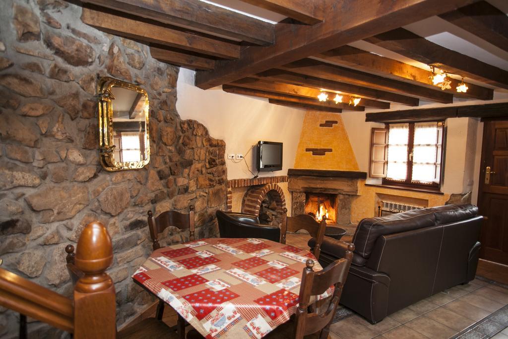 El Cabanon De Pimiango Quarto foto